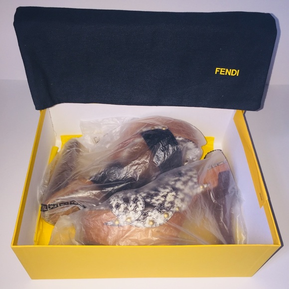 🎉HP🎉FENDI Chunky Platform Heels 🔥RARE - Picture 15 of 15